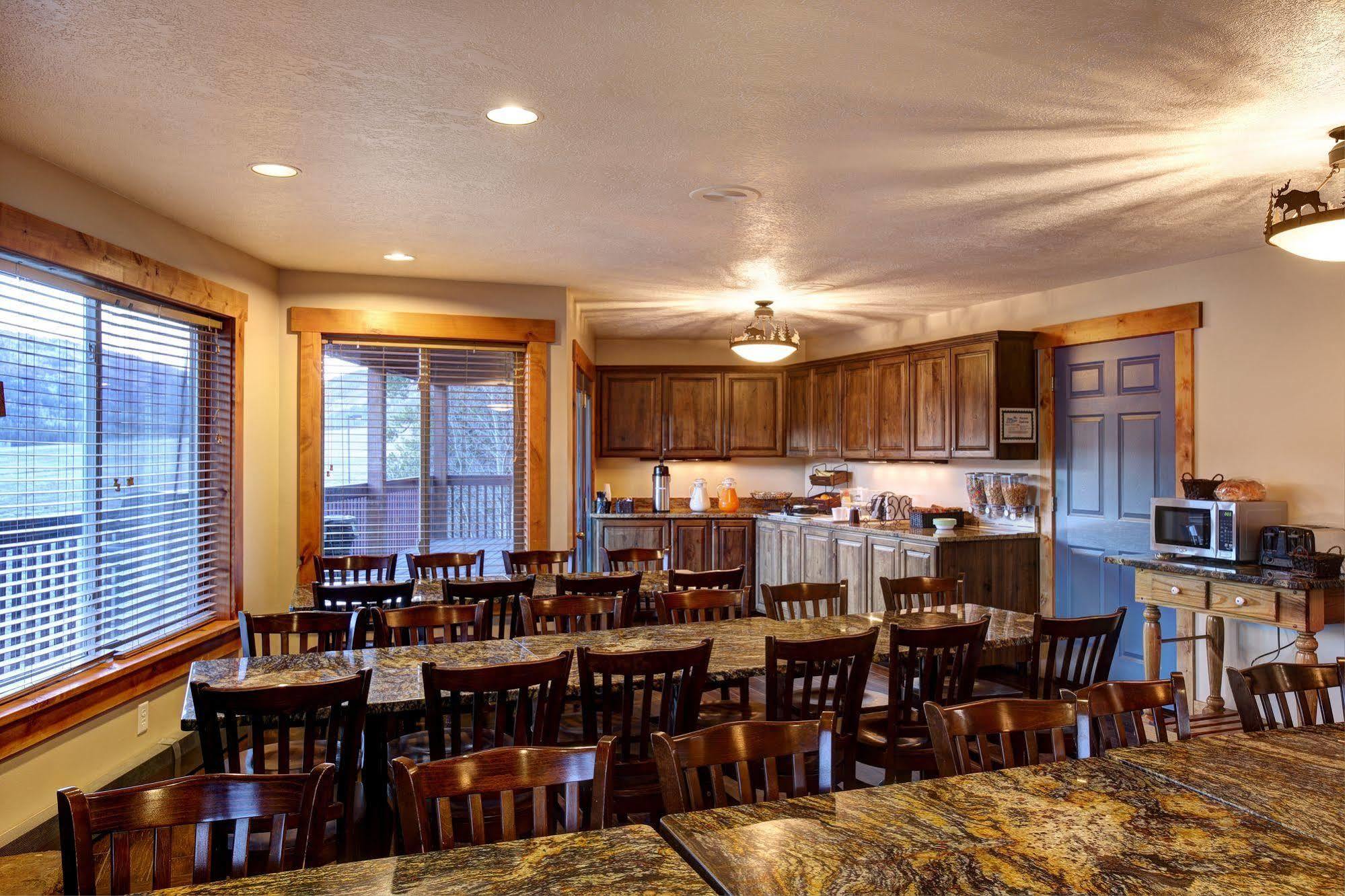 Beaver Creek Lodge Logan Extérieur photo